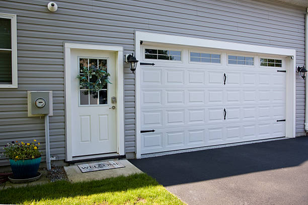 24/7 Emergency Garage Door Panel Replacement experts in Highland Springs, VA